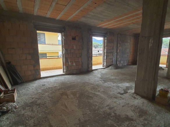 Appartamento via Giacomo Leopardi, Calvi Risorta